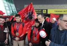 Chermen Valiev kthehet në Shqipëri si Kampion i Europës në mundje