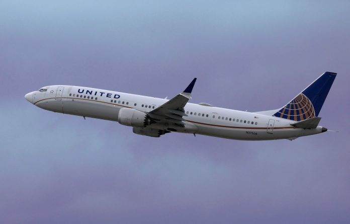 United-Airlines-0426-g-2272449533-edit