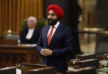 PCs maintain Ontario lead as Liberal leadership race remains wide open, new poll finds